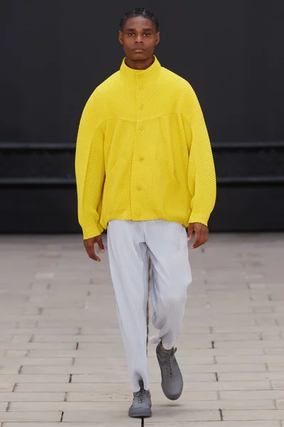 Look 25